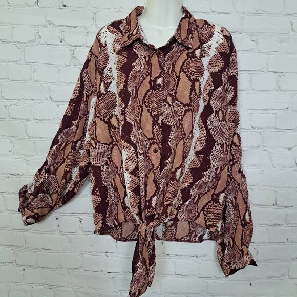 J For Justify Snake Print Button Up Top Size XL - Picture 1 of 9